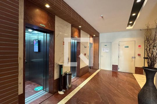 Área comum - Elevador de apartamento para alugar com 1 quarto, 59m² em Barra, Salvador