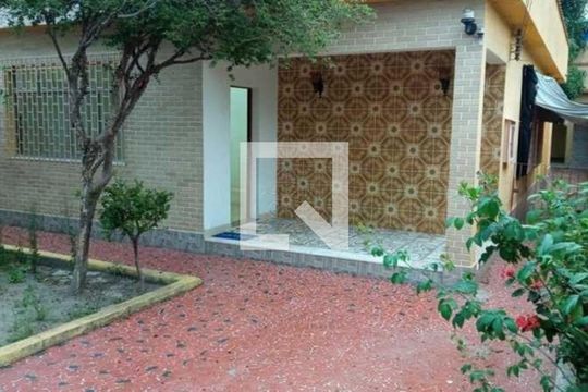 Casa à venda com 3 quartos, 181m² em Bancários, Rio de Janeiro