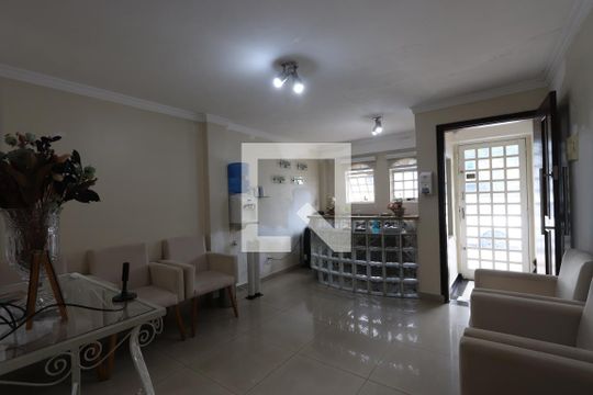 Sala - frente de casa à venda com 7 quartos, 500m² em Vila California, São Paulo