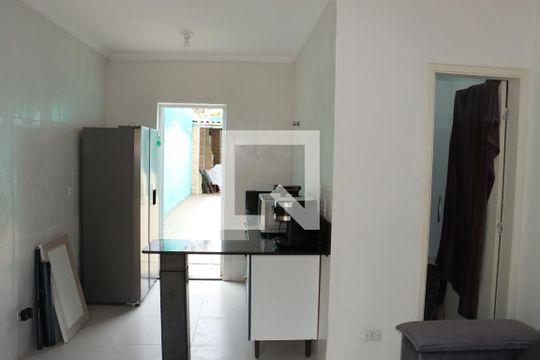 Sala de casa de condomínio para alugar com 2 quartos, 148m² em Chácara Ondas Verdes, Cotia