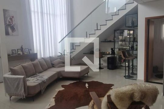 Sala de casa de condomínio para alugar com 3 quartos, 300m² em Jardim Bandeirantes, Sorocaba