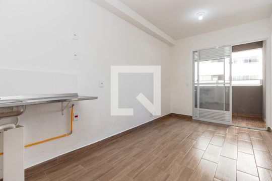 Sala/ Cozinha de apartamento para alugar com 2 quartos, 37m² em Jardim São Luís, São Paulo