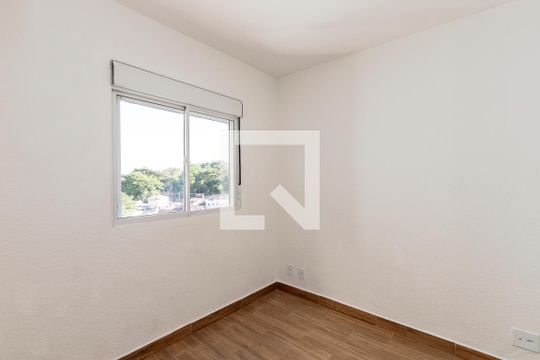 Quarto 1 de apartamento para alugar com 2 quartos, 37m² em Jardim São Luís, São Paulo