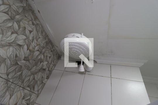 Banheiro - chuveiro de apartamento à venda com 2 quartos, 50m² em Vila Lutécia, Santo André