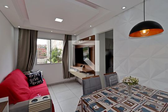 Sala de apartamento à venda com 2 quartos, 50m² em Vila Lutécia, Santo André