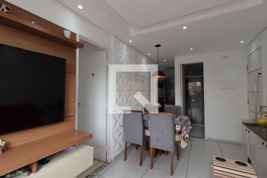 Sala de apartamento à venda com 2 quartos, 50m² em Vila Lutécia, Santo André