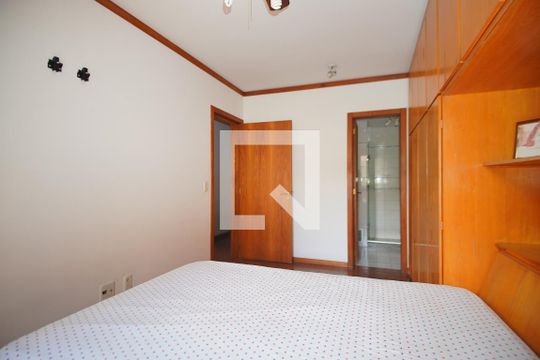 Suíte de apartamento à venda com 3 quartos, 95m² em São João, Porto Alegre