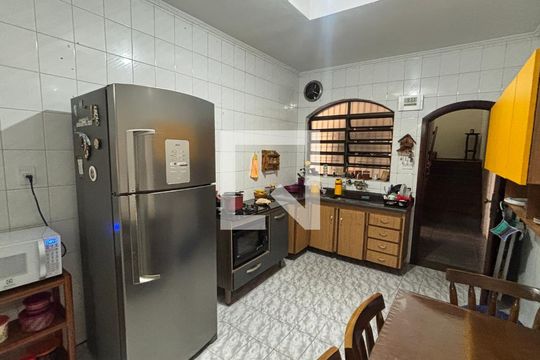 Cozinha de casa para alugar com 4 quartos, 249m² em Jardim Monte Libano, Santo André