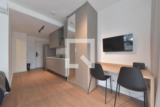 Studio de kitnet/studio para alugar com 1 quarto, 37m² em Jardim das Acacias, São Paulo