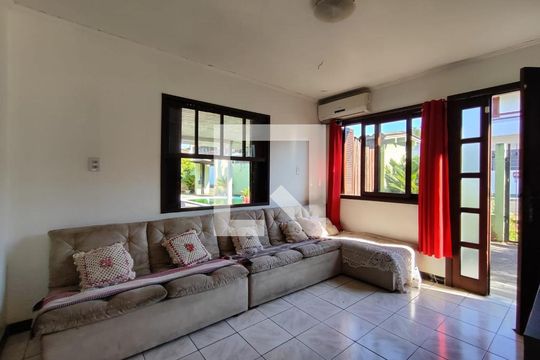 Sala de casa para alugar com 2 quartos, 115m² em Rondônia, Novo Hamburgo