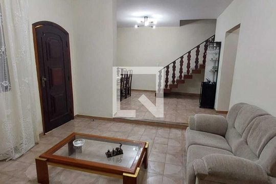 Sala de casa para alugar com 3 quartos, 200m² em Taquara, Rio de Janeiro