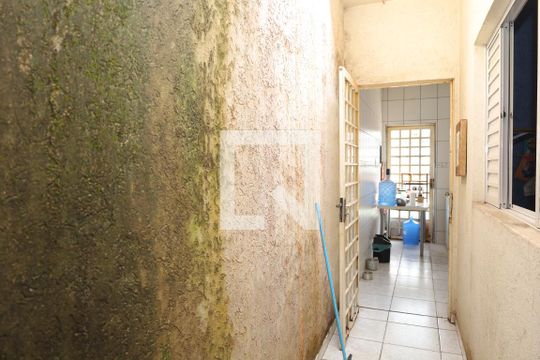 Corredor 2 de casa para alugar com 4 quartos, 170m² em Cidade Antônio Estêvão de Carvalho, São Paulo