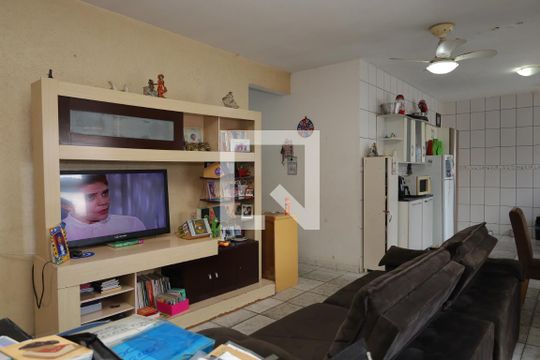 Sala de casa para alugar com 4 quartos, 170m² em Cidade Antônio Estêvão de Carvalho, São Paulo