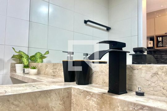 Banheiro Social de kitnet/studio para alugar com 1 quarto, 25m² em Vila Mascote, São Paulo