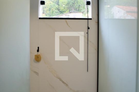 Banheiro da Suíte 3 de casa para alugar com 4 quartos, 280m² em Itacoatiara, Niterói