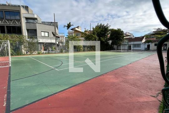 Área comum de casa de condomínio para alugar com 6 quartos, 211m² em Barra da Tijuca, Rio de Janeiro