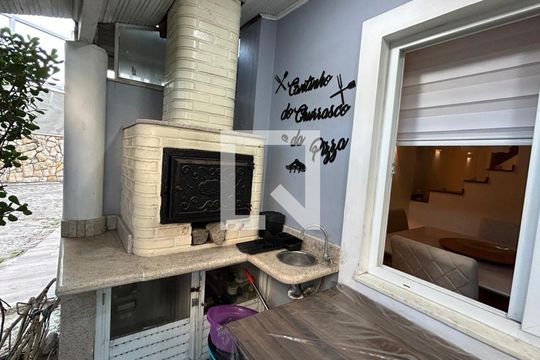 Área comum de casa de condomínio para alugar com 6 quartos, 211m² em Barra da Tijuca, Rio de Janeiro