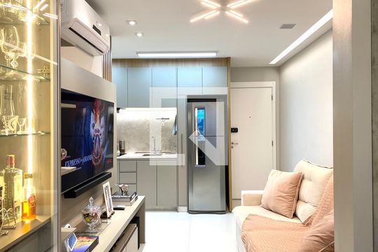 Apartamento para alugar com 2 quartos, 71m² em Santo Amaro, São Paulo