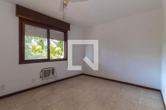 Quarto 1 de apartamento para alugar com 2 quartos, 80m² em Jardim do Salso, Porto Alegre