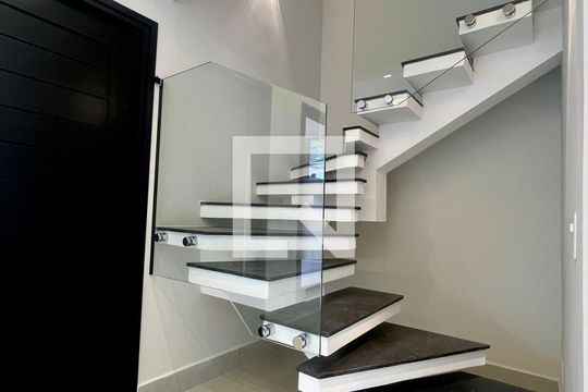 Escada de casa de condomínio à venda com 3 quartos, 158m² em Parque Taquaral, Campinas