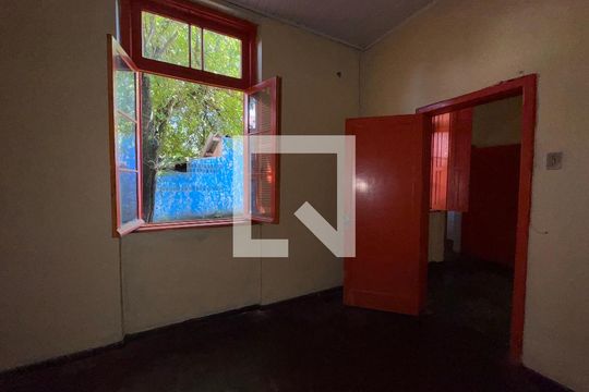 Quarto de casa para alugar com 2 quartos, 90m² em Centro, São Leopoldo