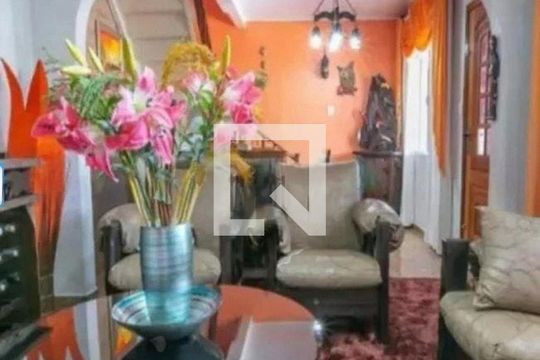 Casa à venda com 4 quartos, 180m² em Vila Marina, São Paulo