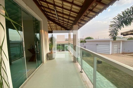 Varanda de casa para alugar com 5 quartos, 2500m² em Nossa Senhora de Lourdes, Lagoa Santa