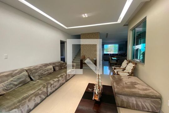 Sala de casa para alugar com 5 quartos, 2500m² em Nossa Senhora de Lourdes, Lagoa Santa