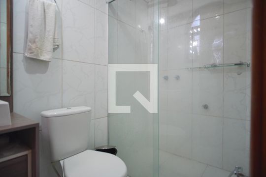 Banheiro da Suíte de casa para alugar com 6 quartos, 502m² em Chácara das Pedras, Porto Alegre