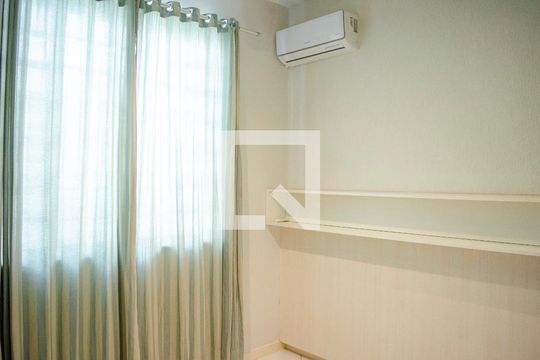 Suíte 2 de casa à venda com 4 quartos, 380m² em Setor Aeroporto, Goiânia