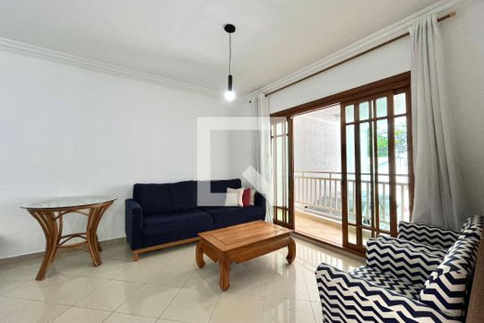 Sala de casa à venda com 4 quartos, 270m² em Vila Clementino, São Paulo