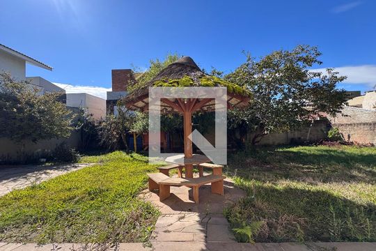 Casa à venda com 4 quartos, 300m² em Morro do Espelho, São Leopoldo