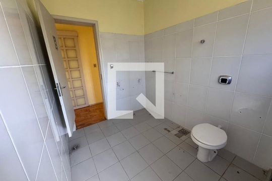 Casa à venda com 4 quartos, 300m² em Morro do Espelho, São Leopoldo