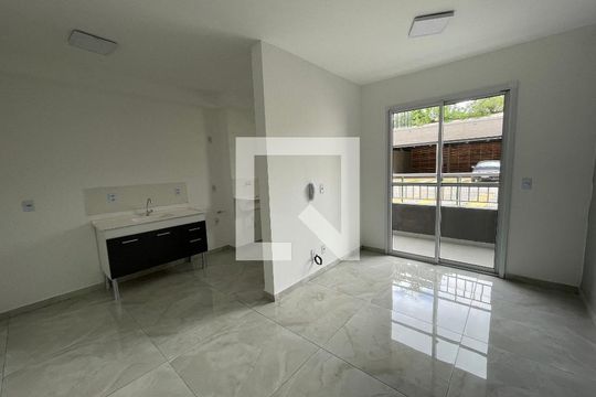 Sala de apartamento para alugar com 2 quartos, 60m² em Jardim Belizário, Cotia