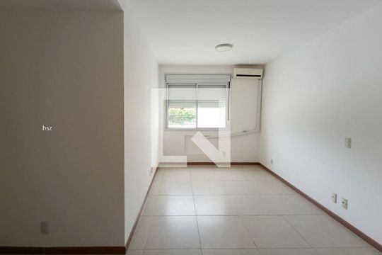 Quarto de apartamento para alugar com 2 quartos, 187m² em Abraão, Florianópolis