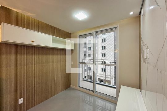 Sala de apartamento para alugar com 2 quartos, 41m² em Santo Amaro, São Paulo