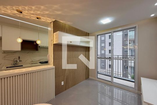 Sala de apartamento para alugar com 2 quartos, 41m² em Santo Amaro, São Paulo