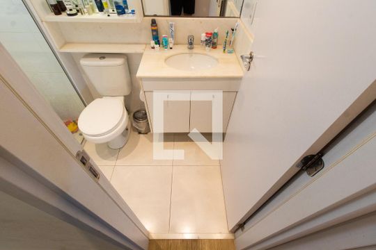 BANHEIRO DA SUITE 1 de apartamento para alugar com 3 quartos, 131m² em Fazenda São Quirino, Campinas