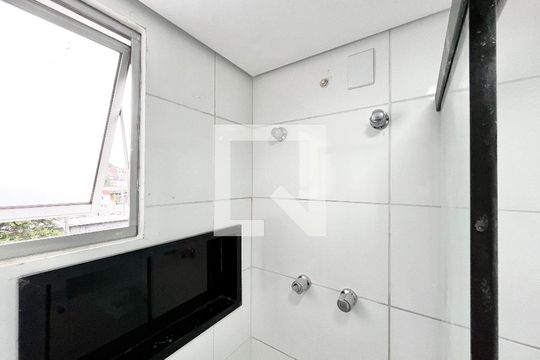 Banheiro da Suíte de apartamento para alugar com 2 quartos, 67m² em Vila Celeste, São Paulo