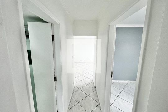 Corredor de apartamento para alugar com 2 quartos, 67m² em Vila Celeste, São Paulo