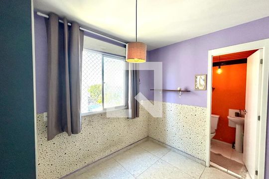 Quarto Suíte de apartamento para alugar com 2 quartos, 47m² em Vila das Bandeiras, Guarulhos