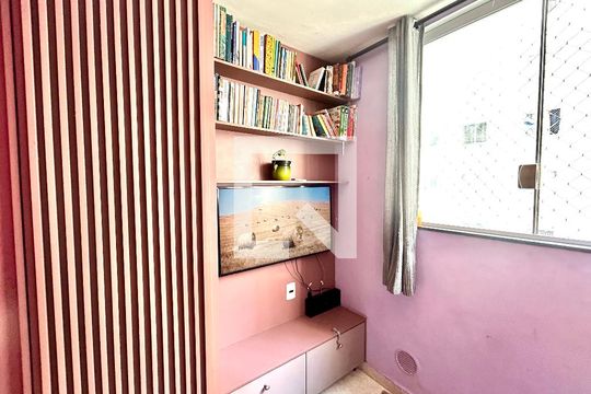 Sala de apartamento à venda com 2 quartos, 47m² em Vila das Bandeiras, Guarulhos