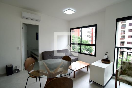 Sala de apartamento para alugar com 1 quarto, 45m² em Pinheiros, São Paulo