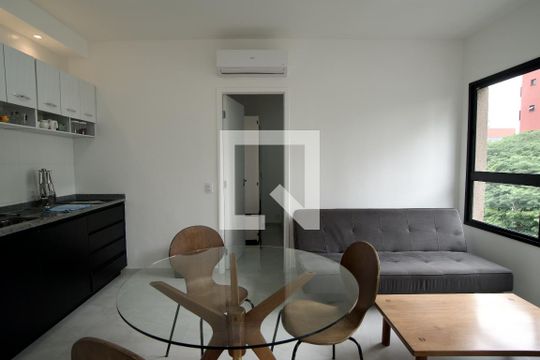 Sala de apartamento para alugar com 1 quarto, 45m² em Pinheiros, São Paulo