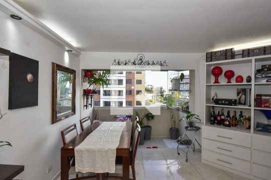 Sala de apartamento à venda com 3 quartos, 70m² em Vila Andrade, São Paulo
