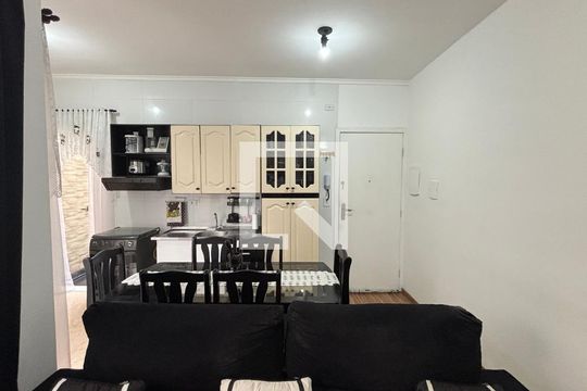 Sala de apartamento para alugar com 2 quartos, 50m² em Campestre, Santo André