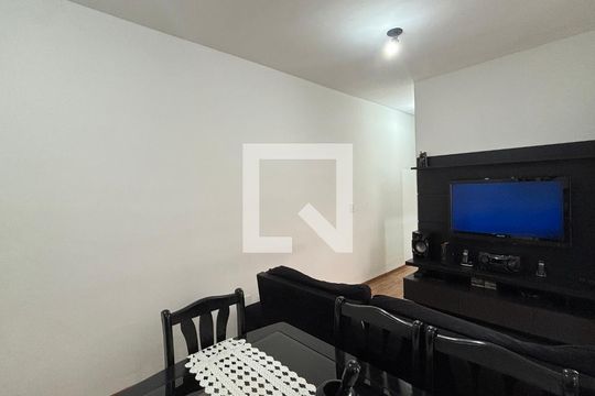 Sala de apartamento para alugar com 2 quartos, 50m² em Campestre, Santo André