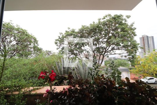 Vista Suíte 2 de casa para alugar com 4 quartos, 322m² em Morada da Colina, Uberlândia