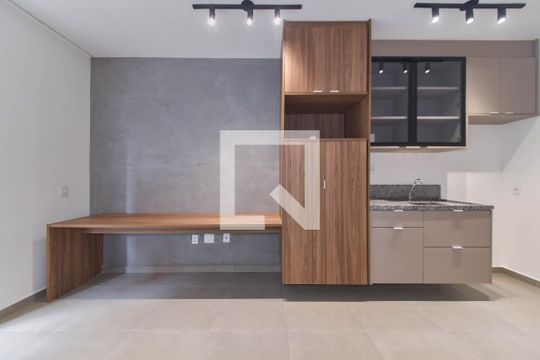 Quarto de kitnet/studio à venda com 1 quarto, 27m² em Santo Amaro, São Paulo