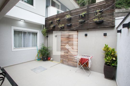 Quintal de casa para alugar com 3 quartos, 117m² em Jacarepaguá, Rio de Janeiro